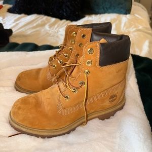 Women's Timberland Premium 6-Inch Waterproof Boot Size Medium 7.5
